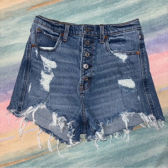 Abercrombie & Fitch Distressed Ultra High Rise Mom Denim Shorts in Size 27/4 - Picture 1 of 7
